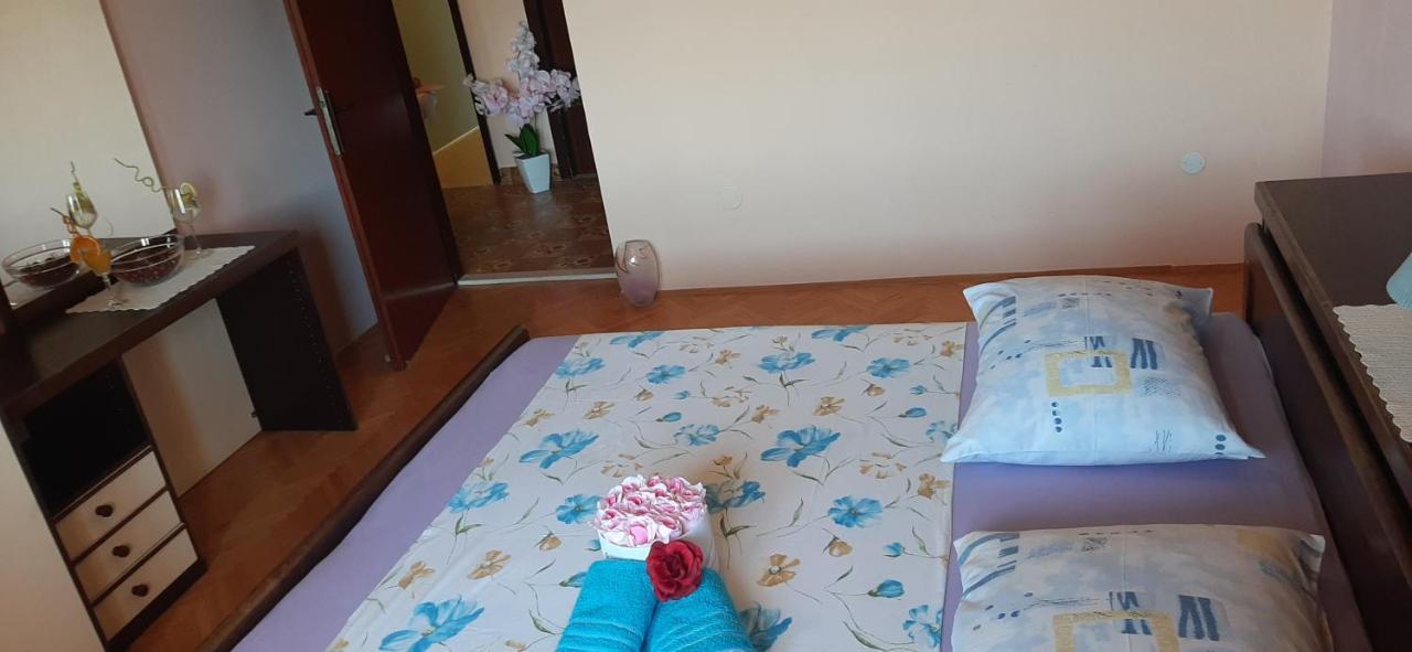 Apartamento Marin I Vinka Trogir Exterior foto